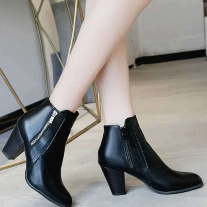 Black / 39