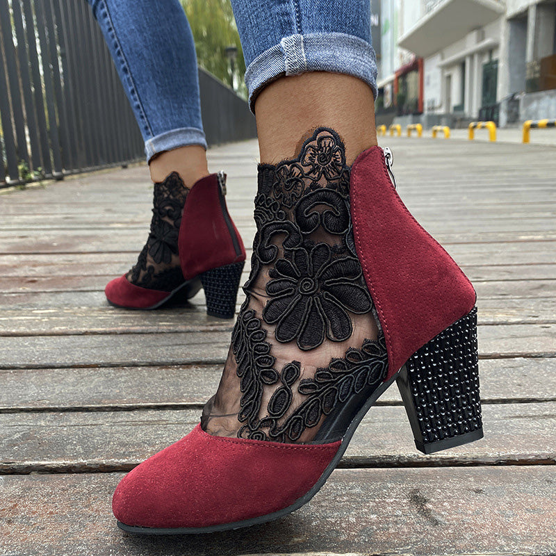 Red / 12