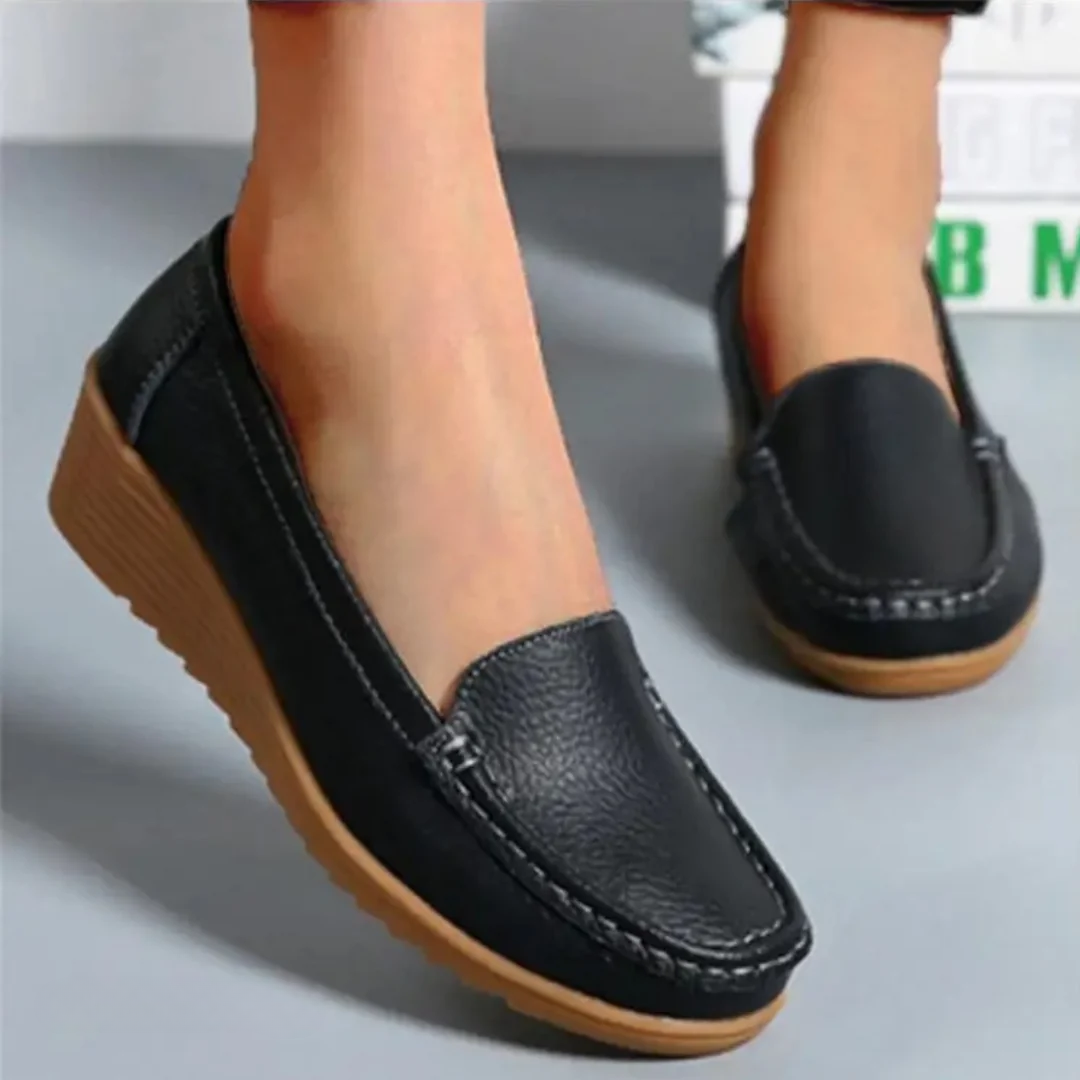 Black / 10 AU (41 EU)