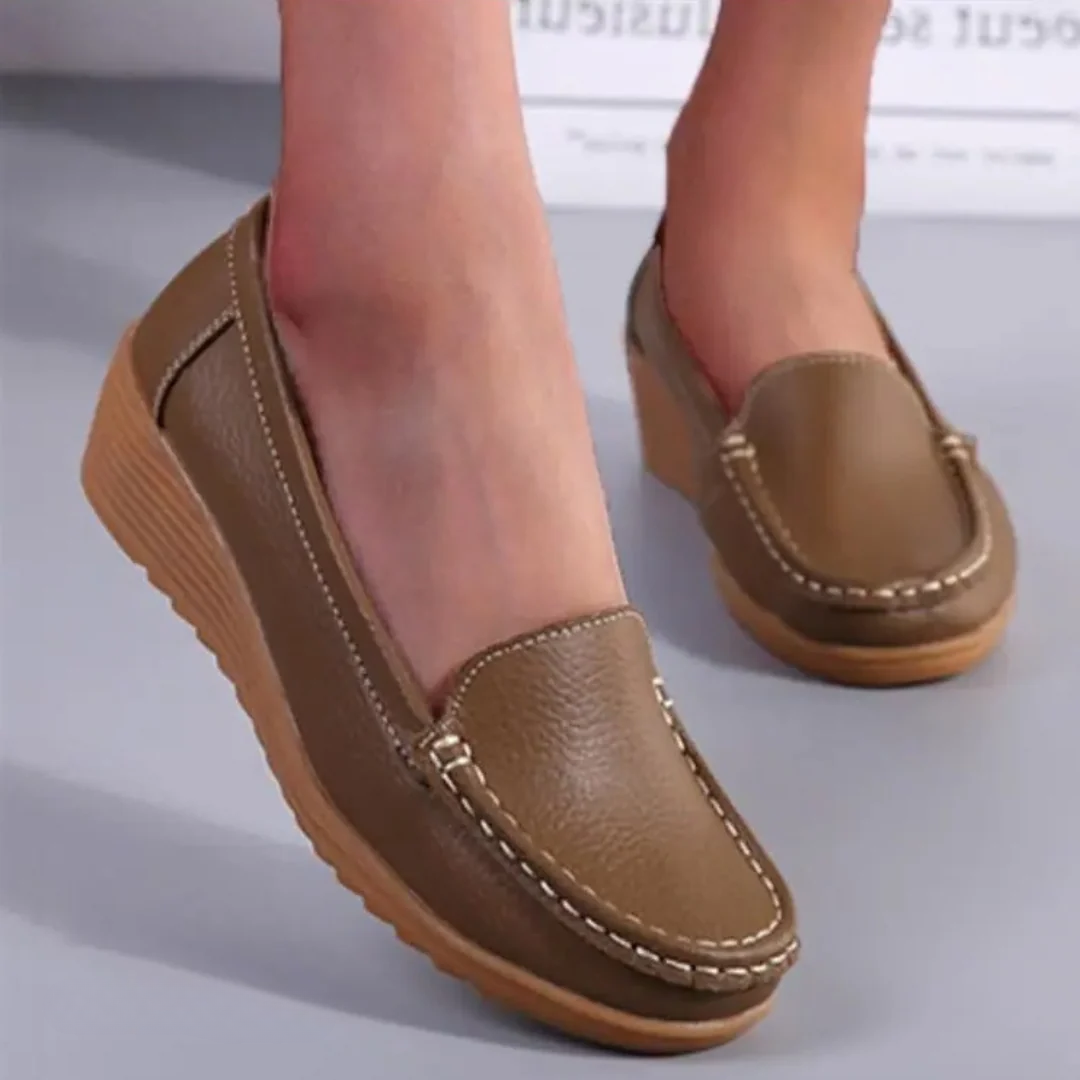 Khaki / 10 AU (41 EU)