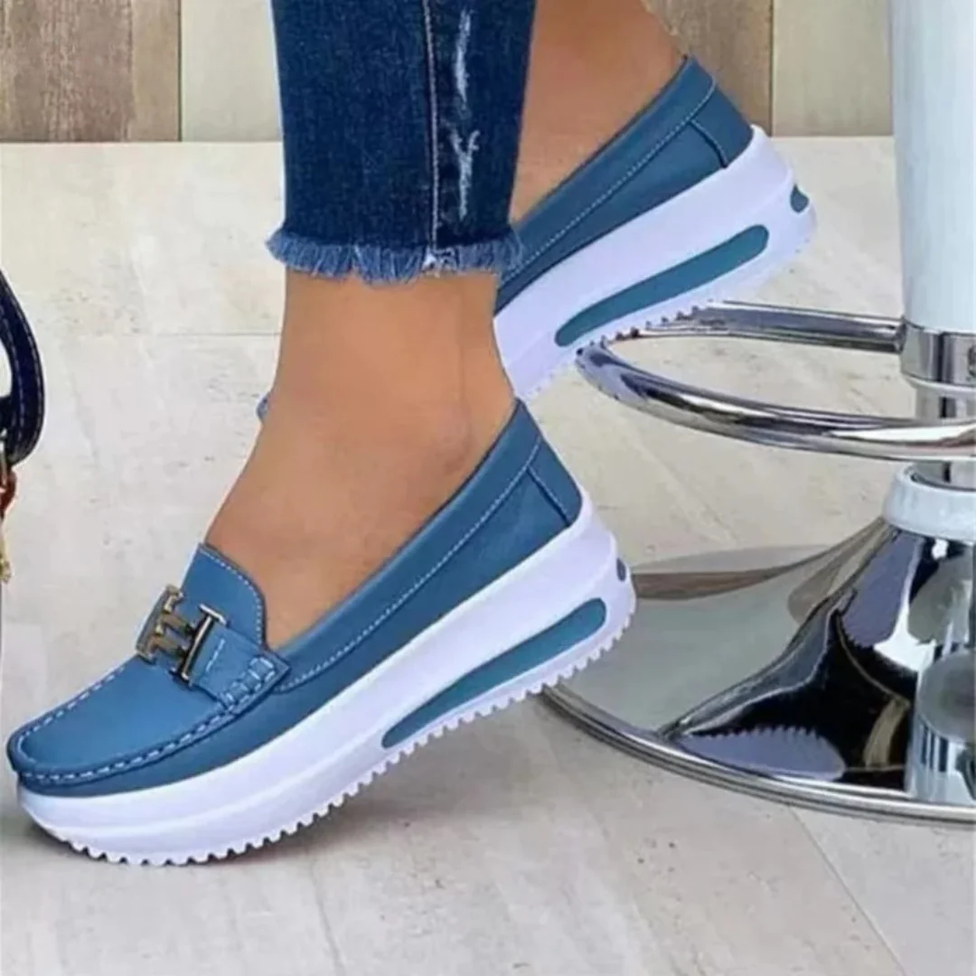Light Blue / 12 AU (43 EU)
