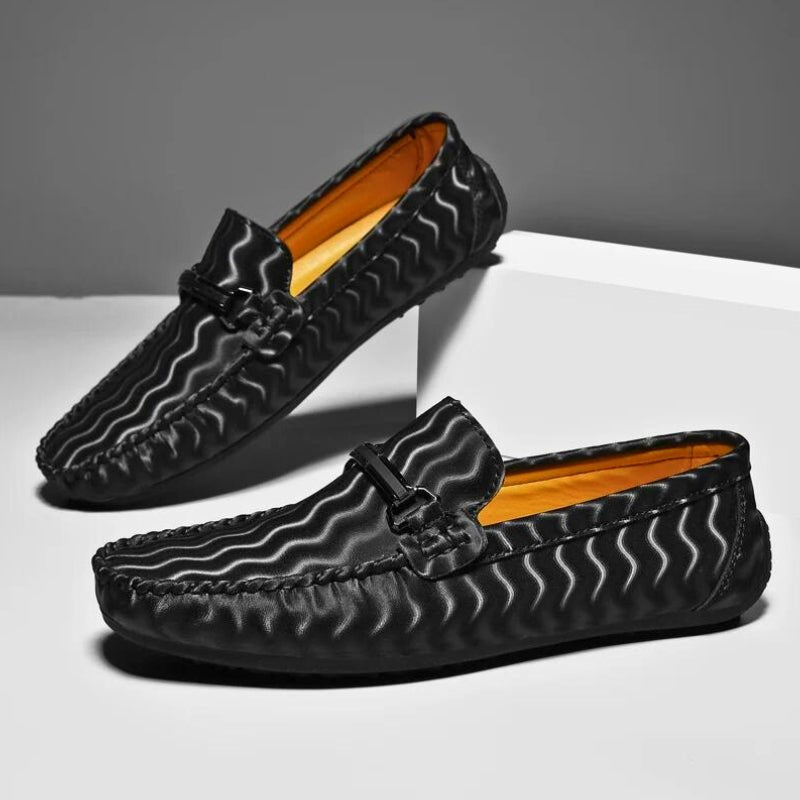Black / 7.5